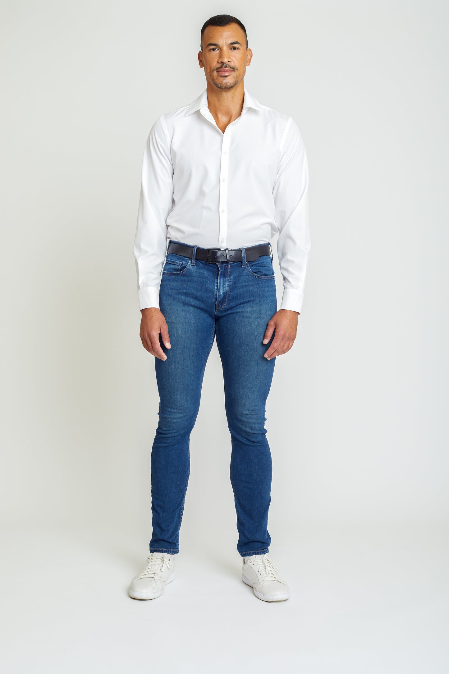 Men's Essential Button Down - White